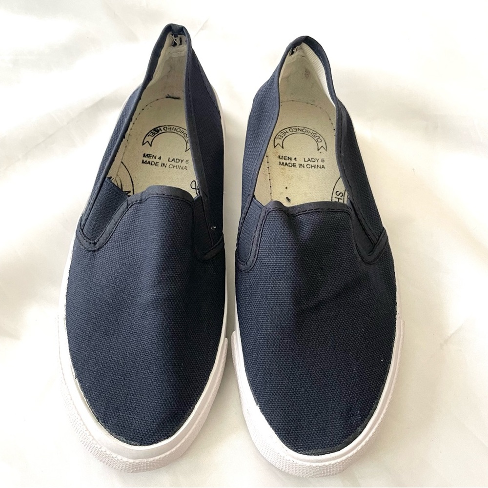 Navy blue unisex canvas slip on shoes sneakers size 6